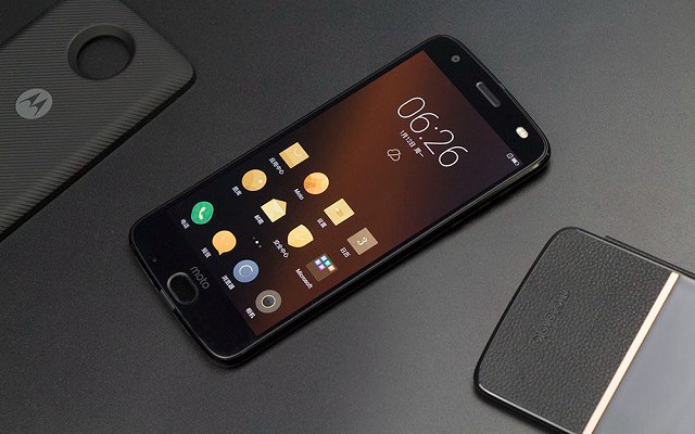 Moto Z 2018开箱图赏：陈坤代言 模块化设计