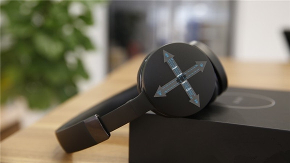 FIIL Diva Pro智能耳机开箱评测