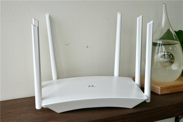 摩托罗拉M2路由器拆解