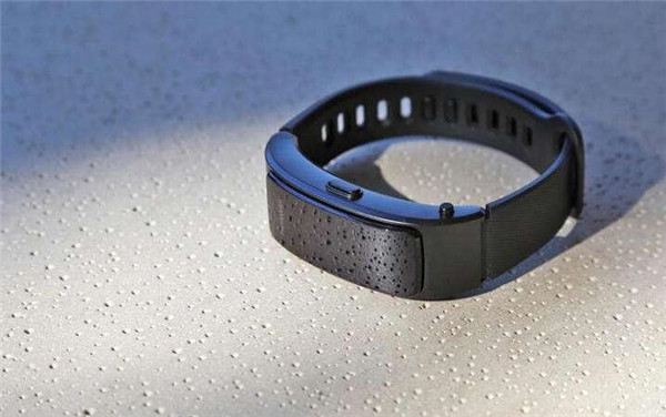 华为手环B3青春版与华为手环B3的差别