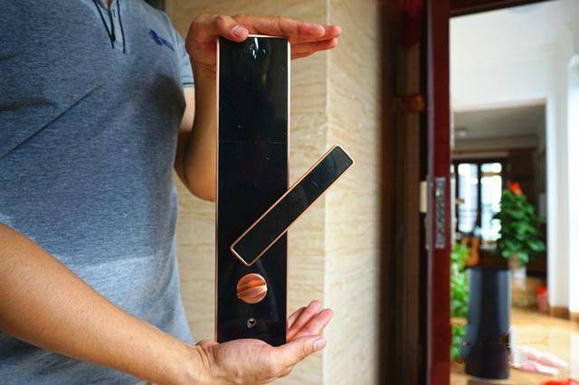 青松沃德指纹锁智能锁开箱测评