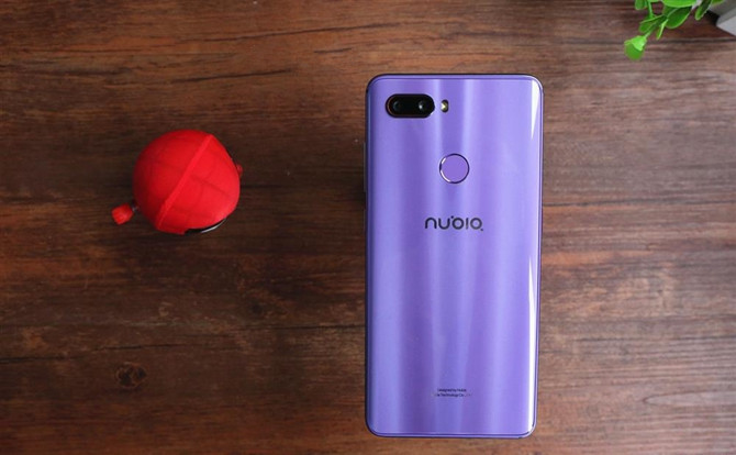 努比亚Z18mini值得买吗