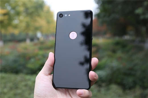 坚果pro2s安兔兔跑分多少