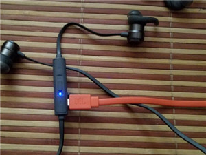 JBL T280BT耳机充电指南