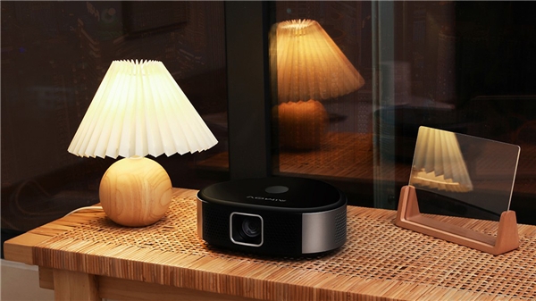 黑洞光电旗下品牌AIMOV：与年轻消费者一道，共创大屏愉悦生活